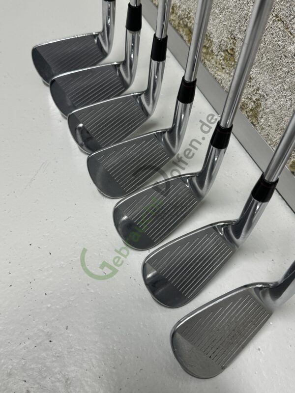 Nike Vr Victory Red Split Cavity Forged Eisensatz 4-P, Rechts RH, Stahl, Stiff-Flex - Image 2