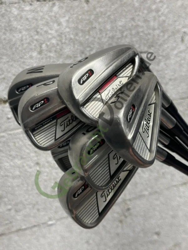 Titleist AP1 2008 Eisensatz 4-PW, Allround-Flex, Graphit -0.5", Rechts RH