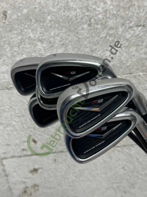 TaylorMade R9 Eisensatz 5-SW, Rechts RH, Regular-Flex, Graphit