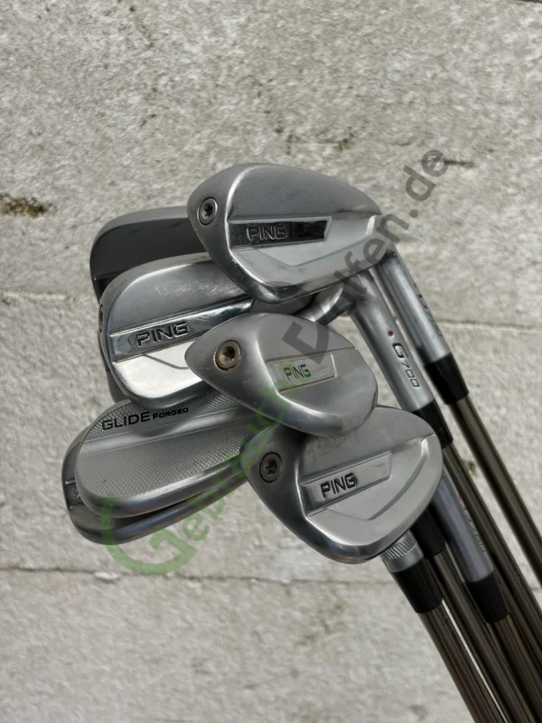 PING G700 Eisensatz 5-PW, SW, LW, Rechts RH, Regular-Flex, Graphit Recoil, Red Dot