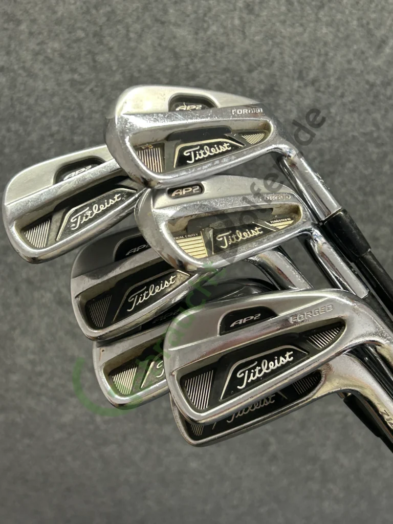 Titleist AP2 712 Eisensatz 4-PW, Rechts RH, Regular-Flex, Graphit